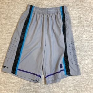 AND1 men’s gray and black polyester athletic basketball shorts size M